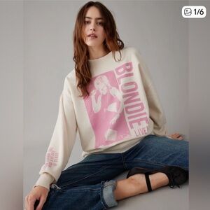 American Eagle Cream Sweatshirt with Pink Graphic